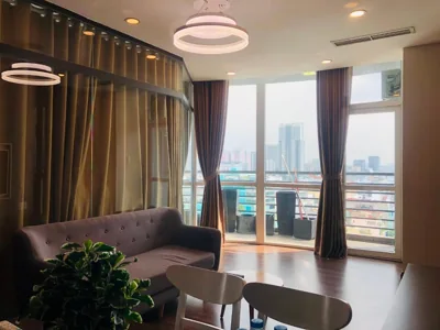 高级公寓 — City By Night Ben Thanh Apartments